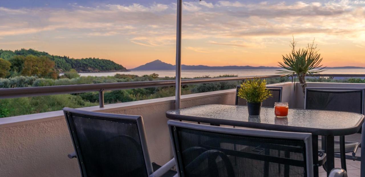 Kapahi Seaview Hotel Apartments โปตอส ภายนอก รูปภาพ