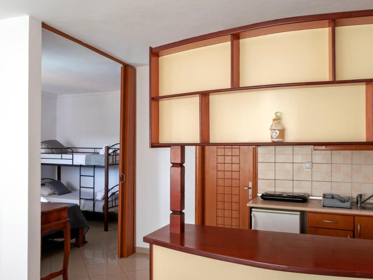 Kapahi Seaview Hotel Apartments โปตอส ภายนอก รูปภาพ